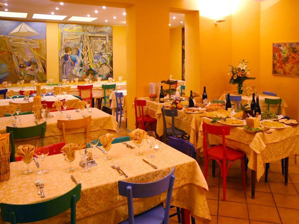 Albergo Ristorante Corsini Pavullo nel Frignano Exterior foto
